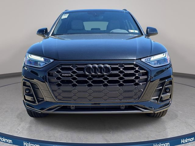 Used 2024 Audi Q5 2.0T Premium w/ Summer of Audi Package AWD/4WD image 3