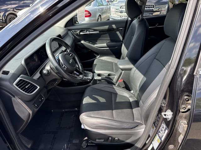 Used 2024 Kia Seltos EX FWD image 11