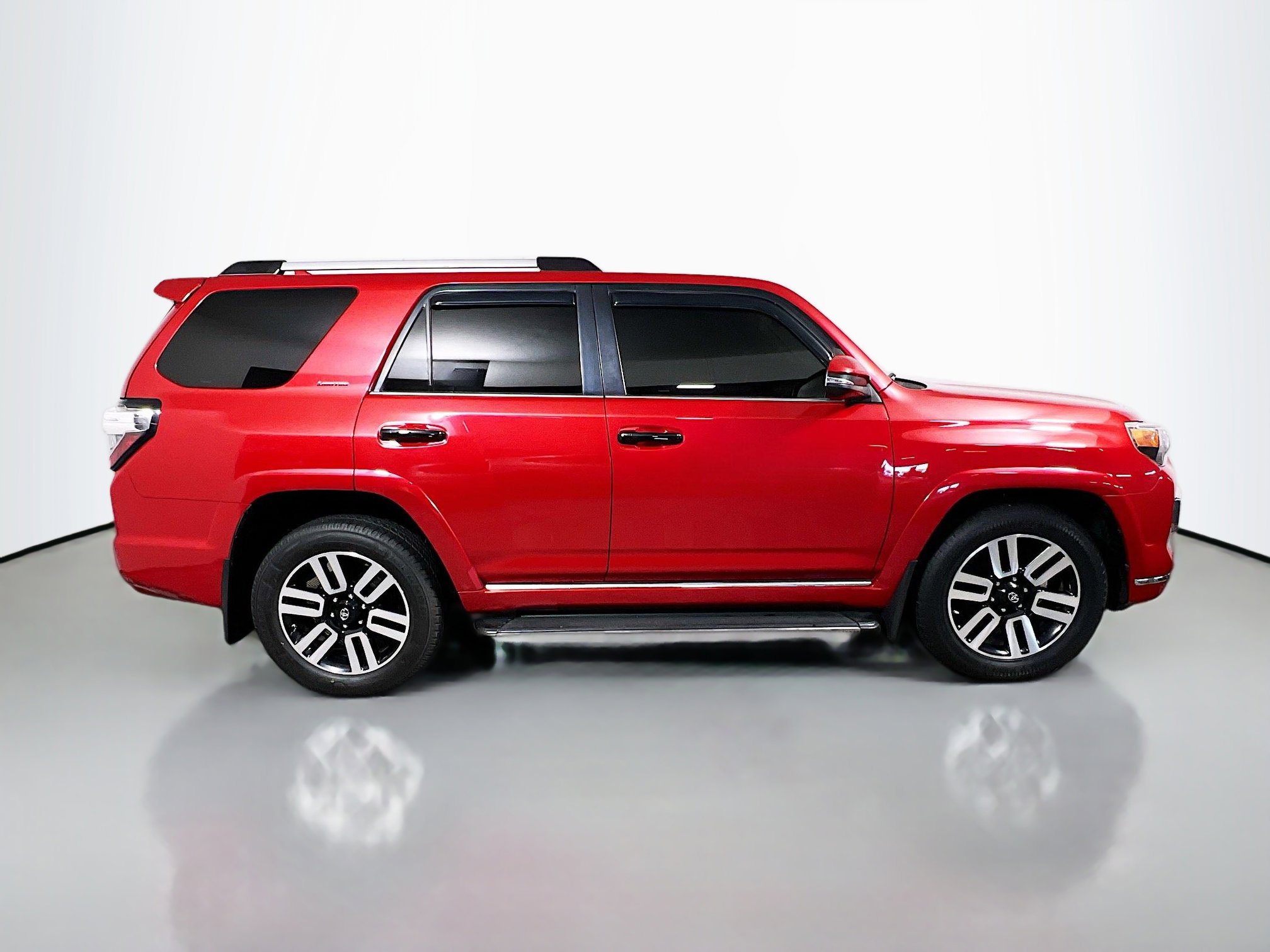 Used 2016 Toyota 4Runner Limited image 3