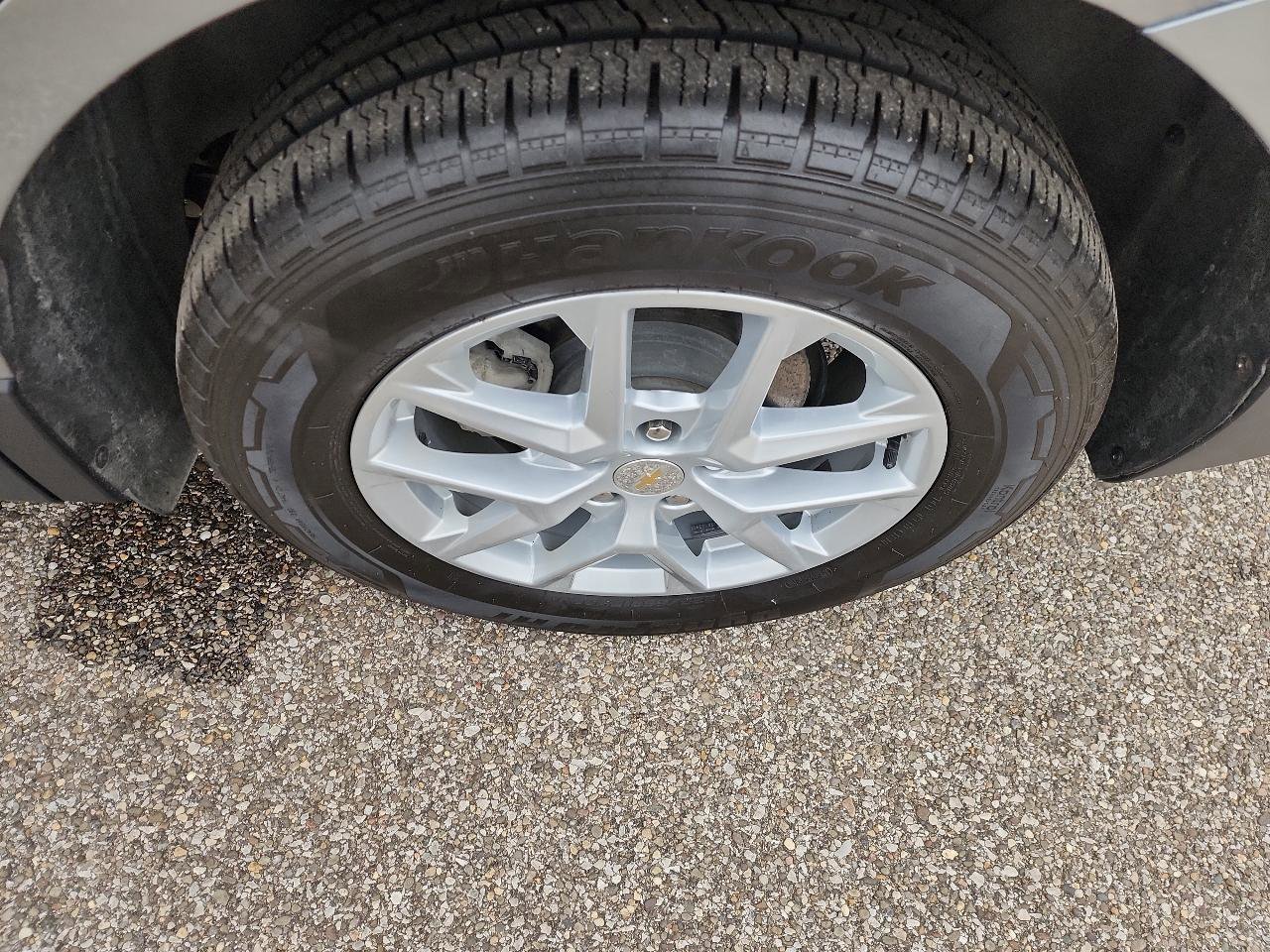 Used 2024 Chevrolet Equinox LT image 19