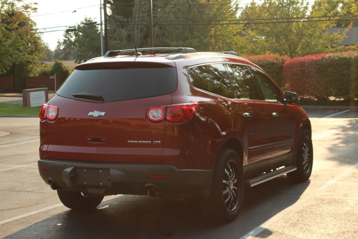 Used 2011 Chevrolet Traverse LTZ w/ LPO, 'HIT The Road' Package AWD/4WD image 7