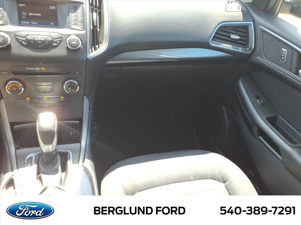 Used 2016 Ford Edge SE AWD/4WD image 29