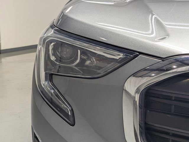 Used 2020 GMC Terrain SLE image 26