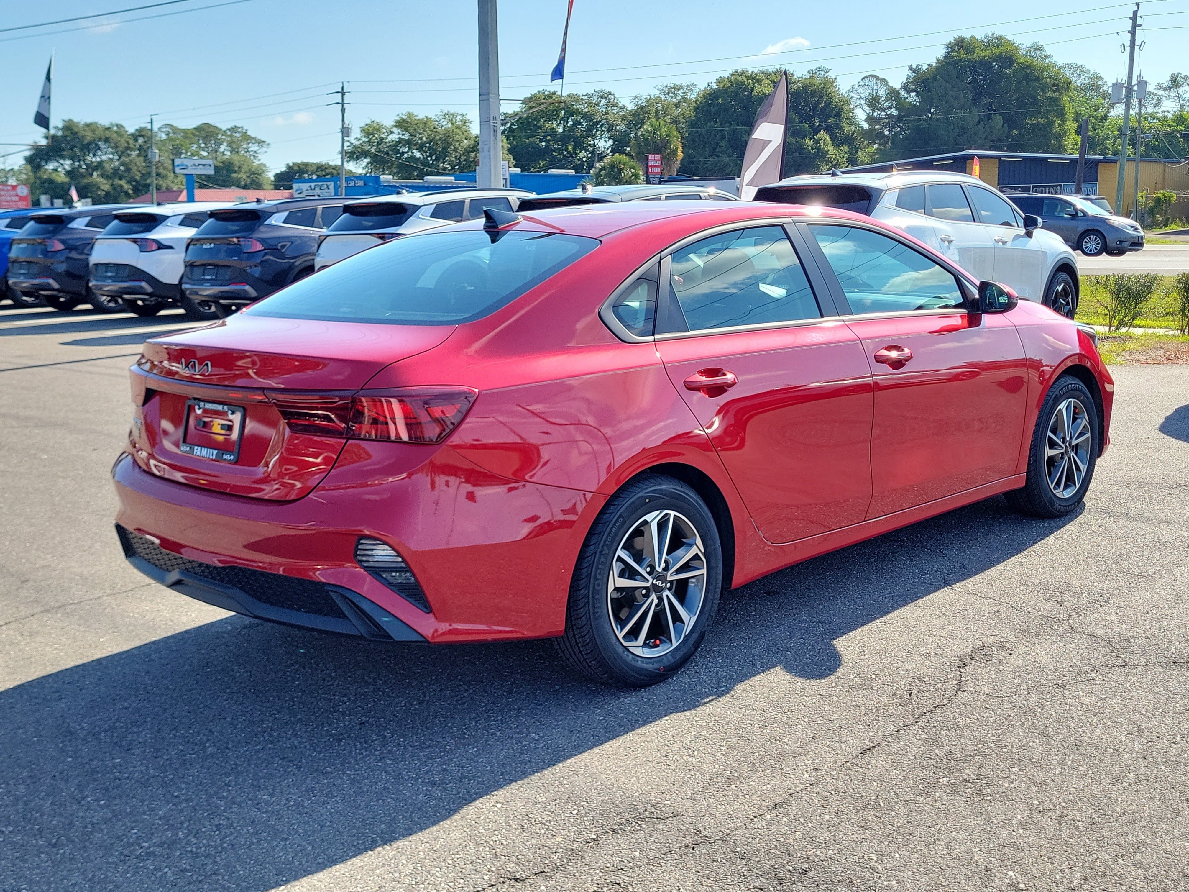 Certified 2023 Kia Forte LXS w/ LXS Technology Package FWD image 6