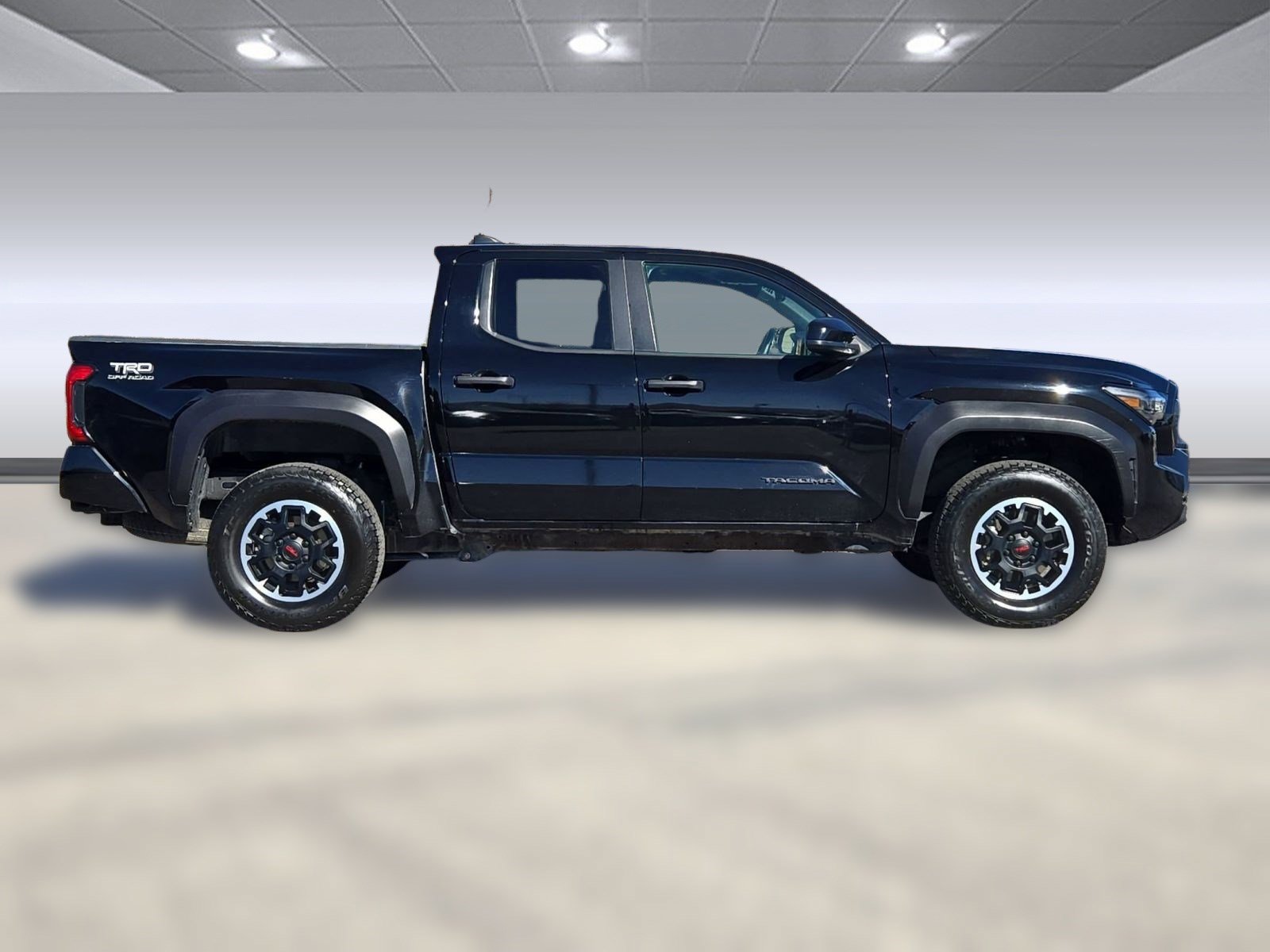 Used 2024 Toyota Tacoma TRD Off-Road image 7