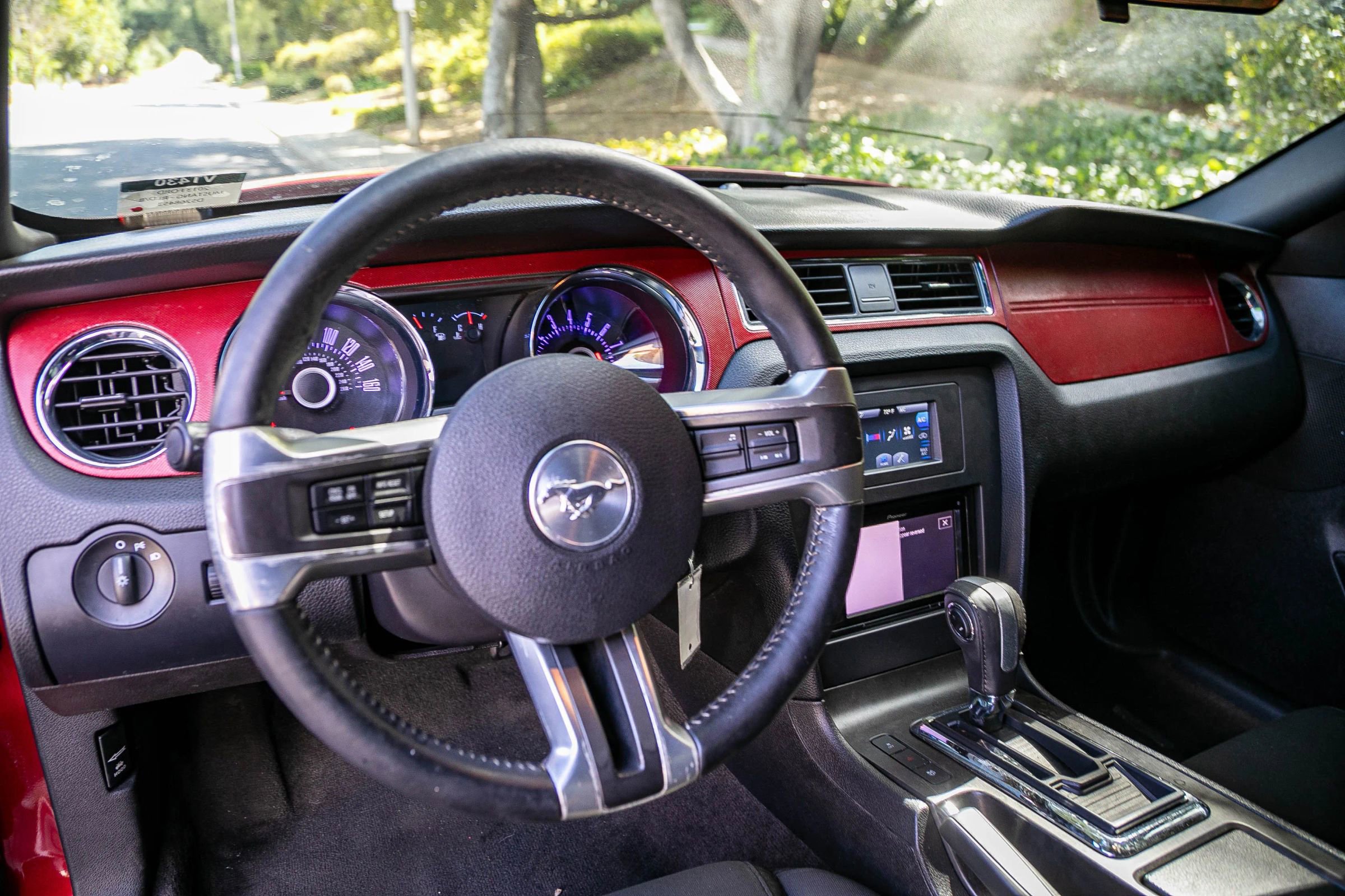 Used 2013 Ford Mustang Coupe RWD image 17