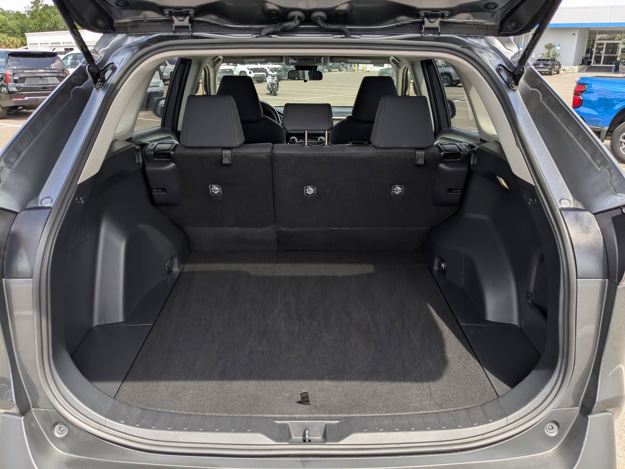 Used 2025 Toyota RAV4 LE image 12