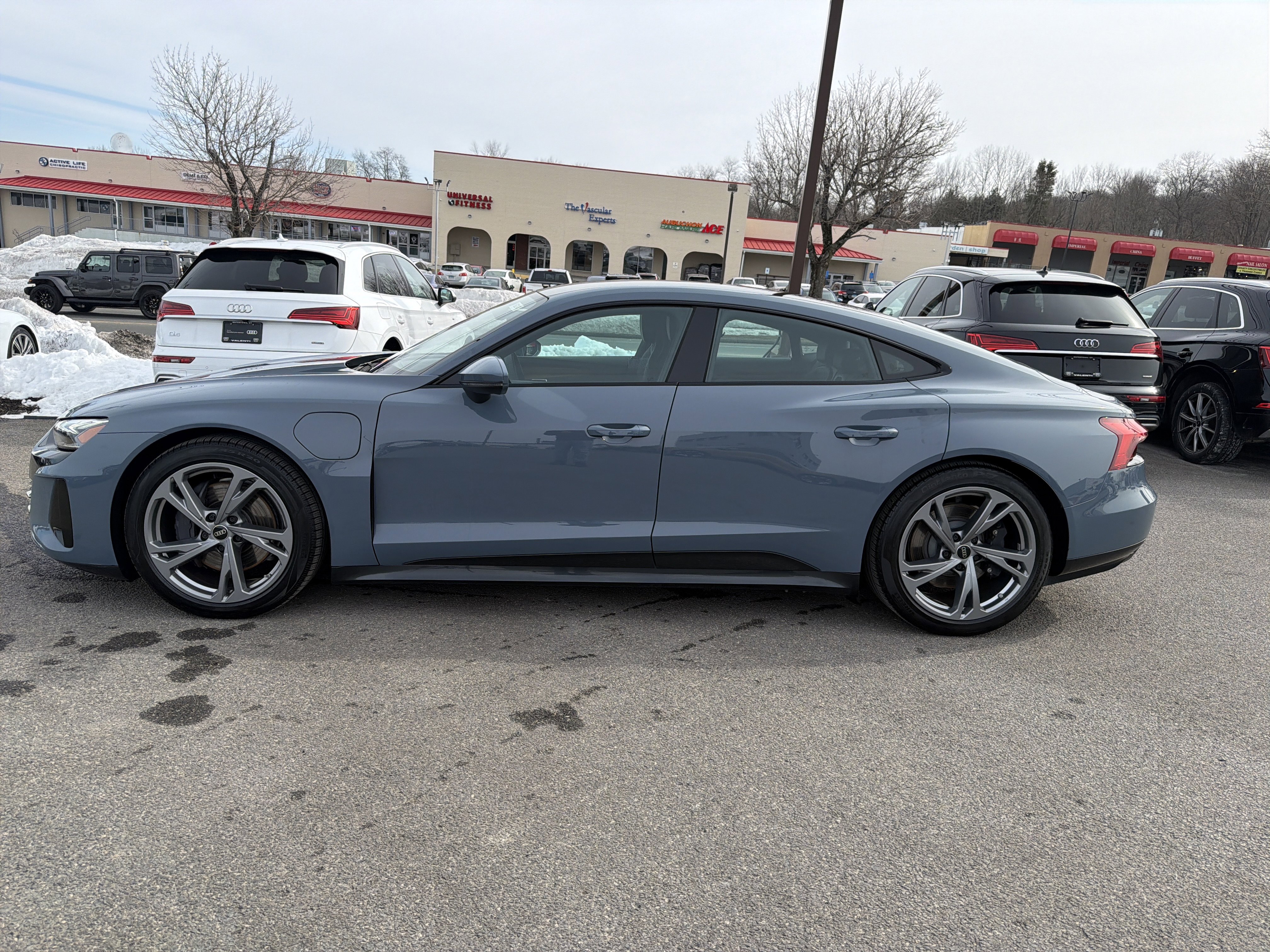 Certified 2024 Audi e-tron GT Premium Plus AWD/4WD image 4