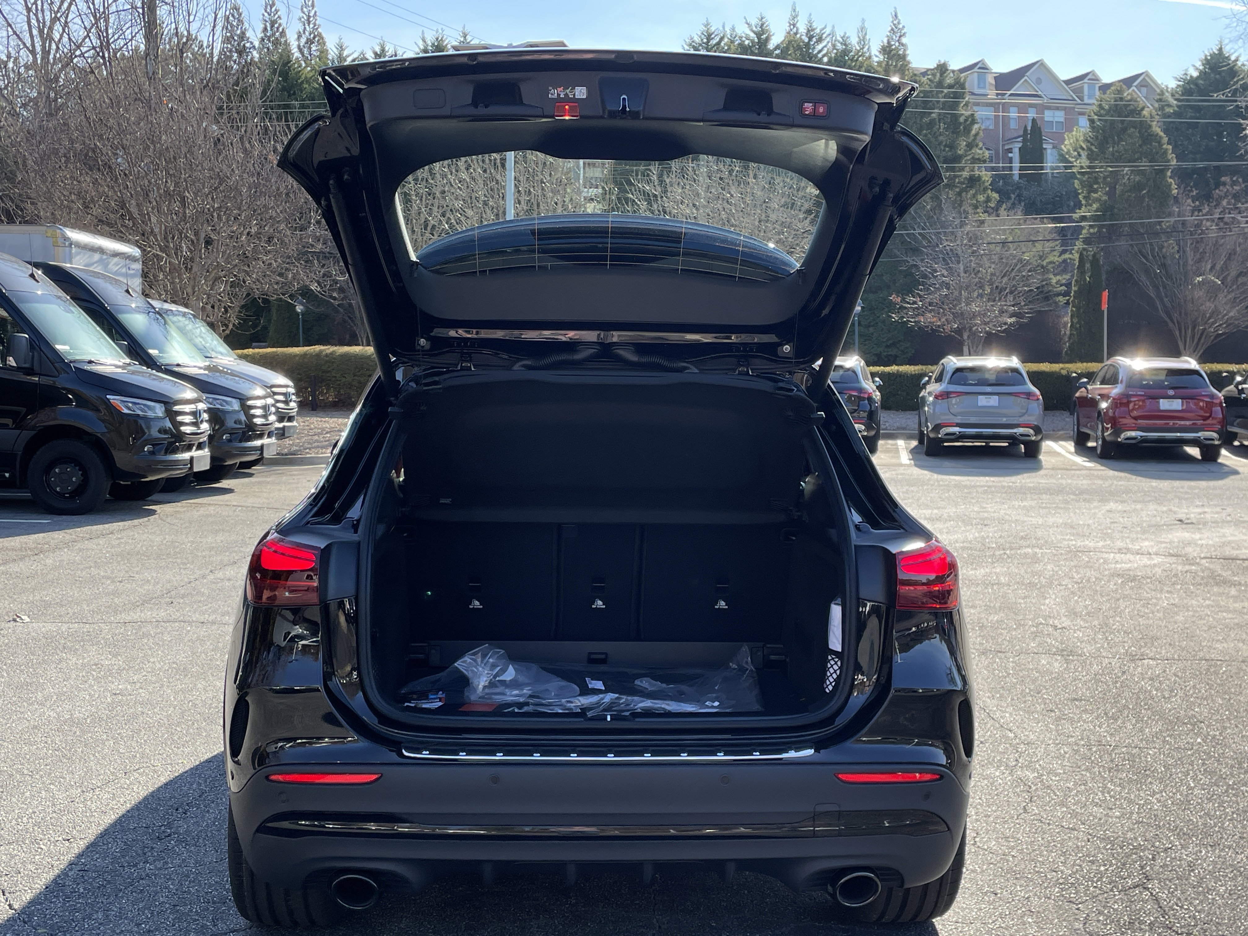 New 2026 Mercedes-Benz GLA 35 AMG 4MATIC image 8