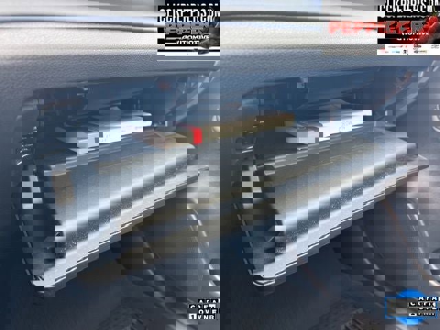 Used 2023 Toyota Crown Limited image 17