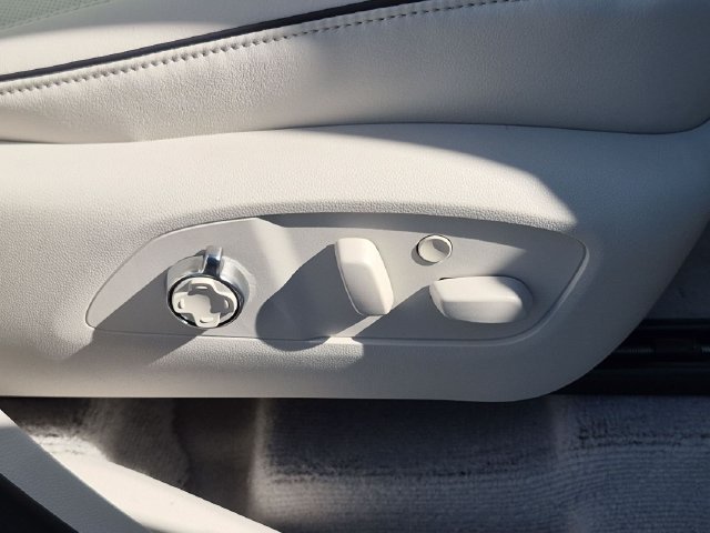 New 2027 Buick Enclave Avenir w/ LPO, Floor Liner Package FWD image 40