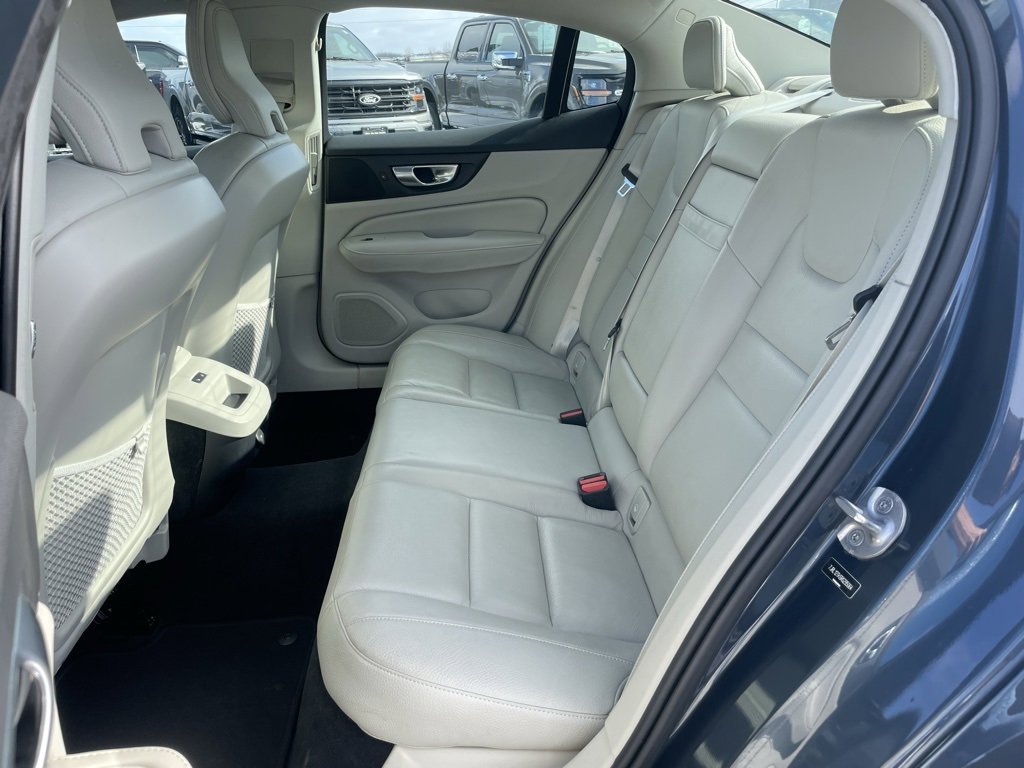 Used 2024 Volvo S60 B5 Core image 8