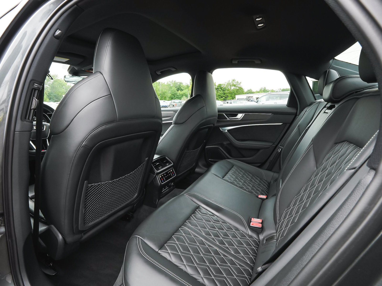 Used 2022 Audi S6 Premium Plus AWD/4WD image 36