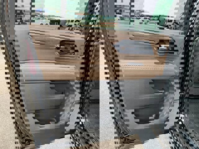 New 2026 GMC Yukon XL Denali Ultimate w/ LPO, Floor Liner Package image 21