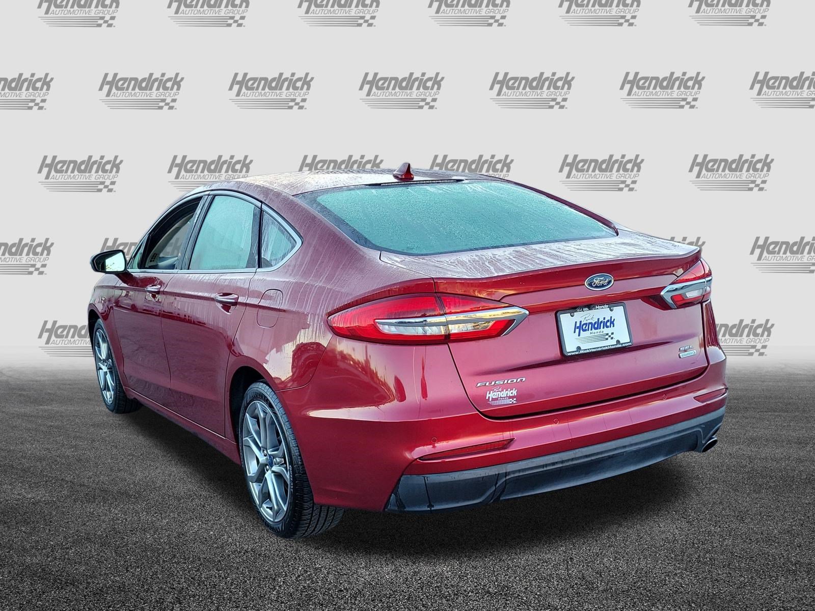 Used 2019 Ford Fusion SEL FWD image 5
