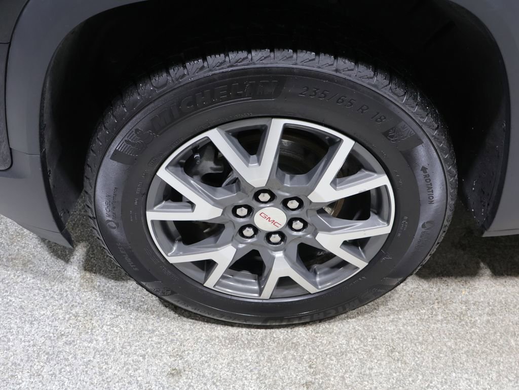 Used 2023 GMC Acadia SLE w/ LPO, Cargo Package image 9