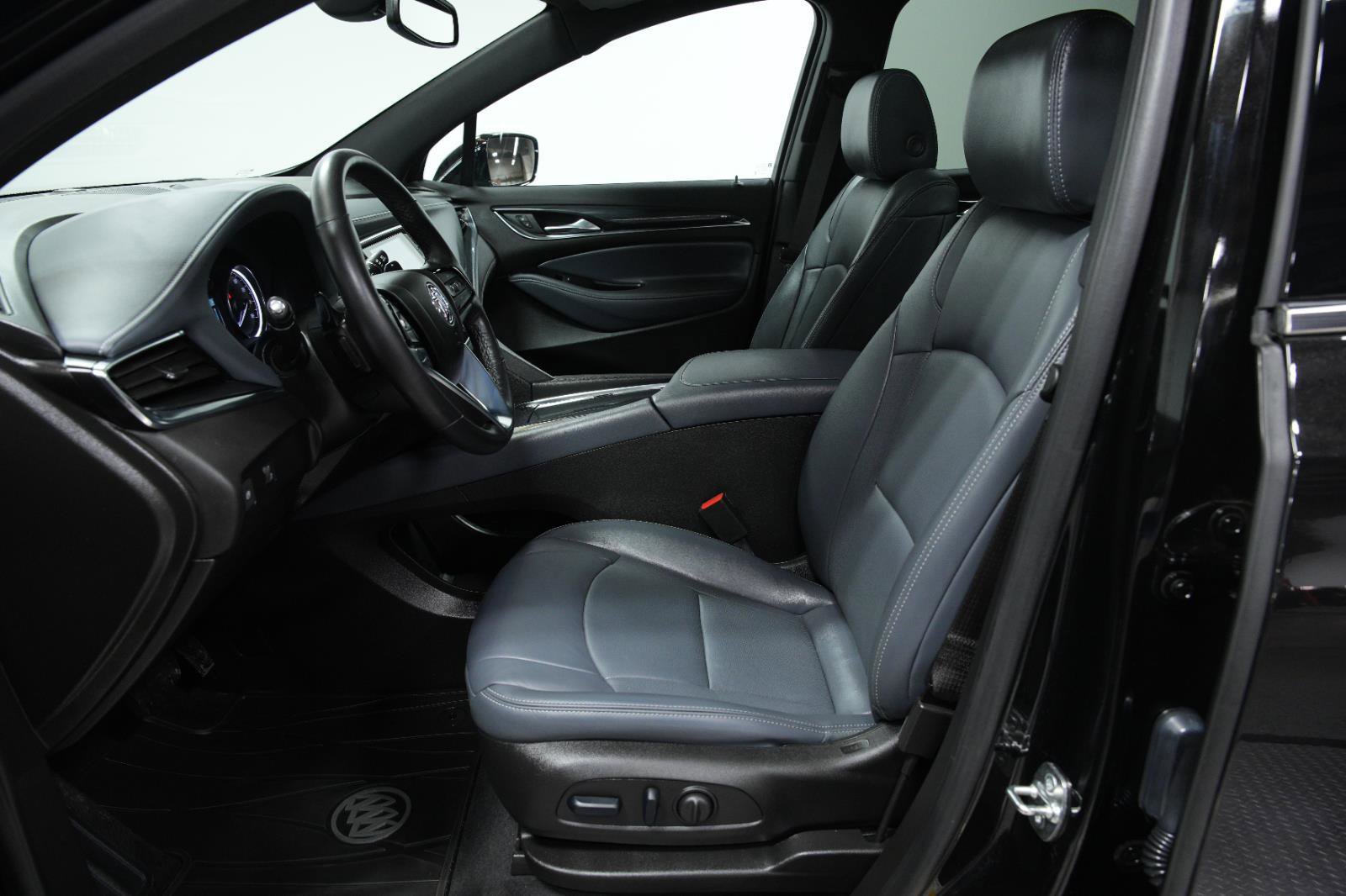 Used 2024 Buick Enclave Essence w/ Experience Buick Package image 28