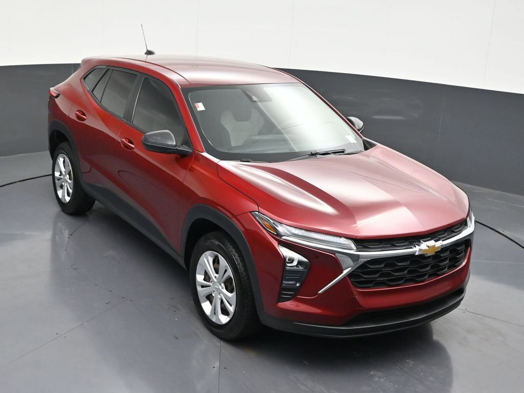 Used 2024 Chevrolet Trax LS FWD image 22