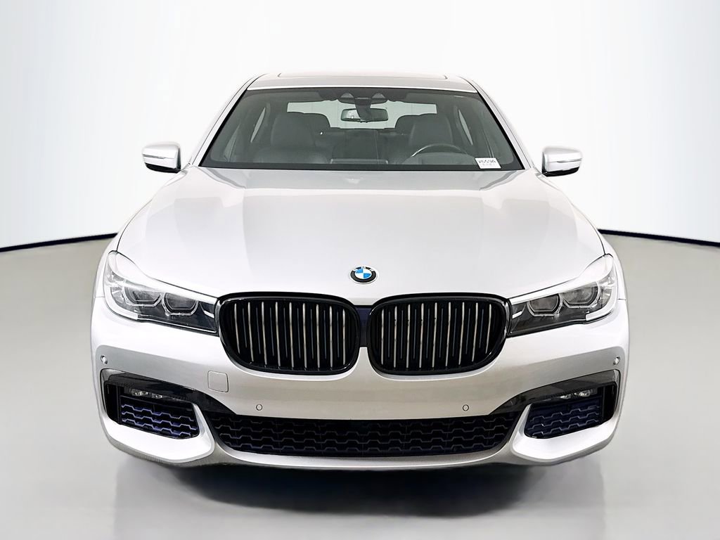 Used 2018 BMW 740e xDrive image 2