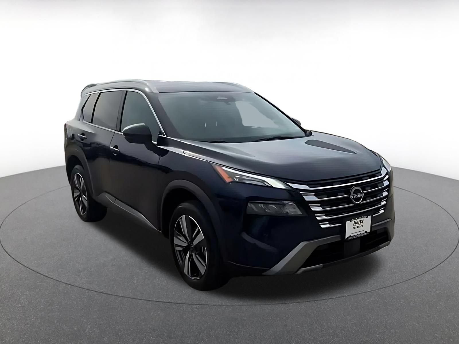 Used 2026 Nissan Rogue SL FWD image 3