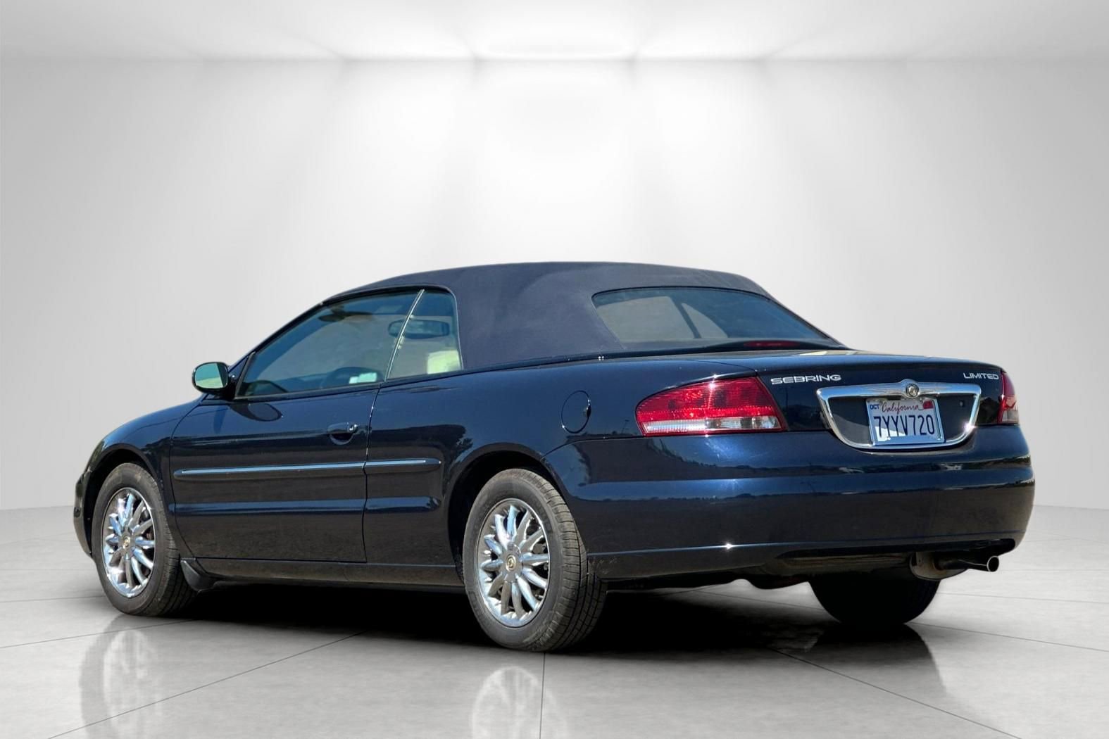 Used 2002 Chrysler Sebring Limited image 5