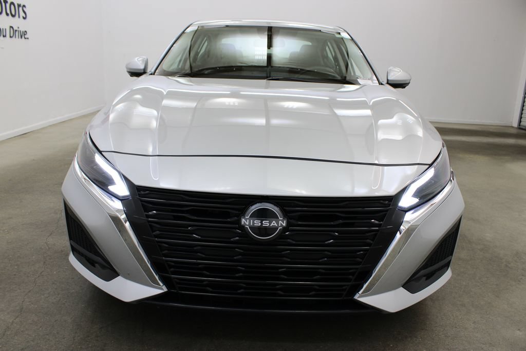 Used 2023 Nissan Altima 2.5 SL FWD image 7