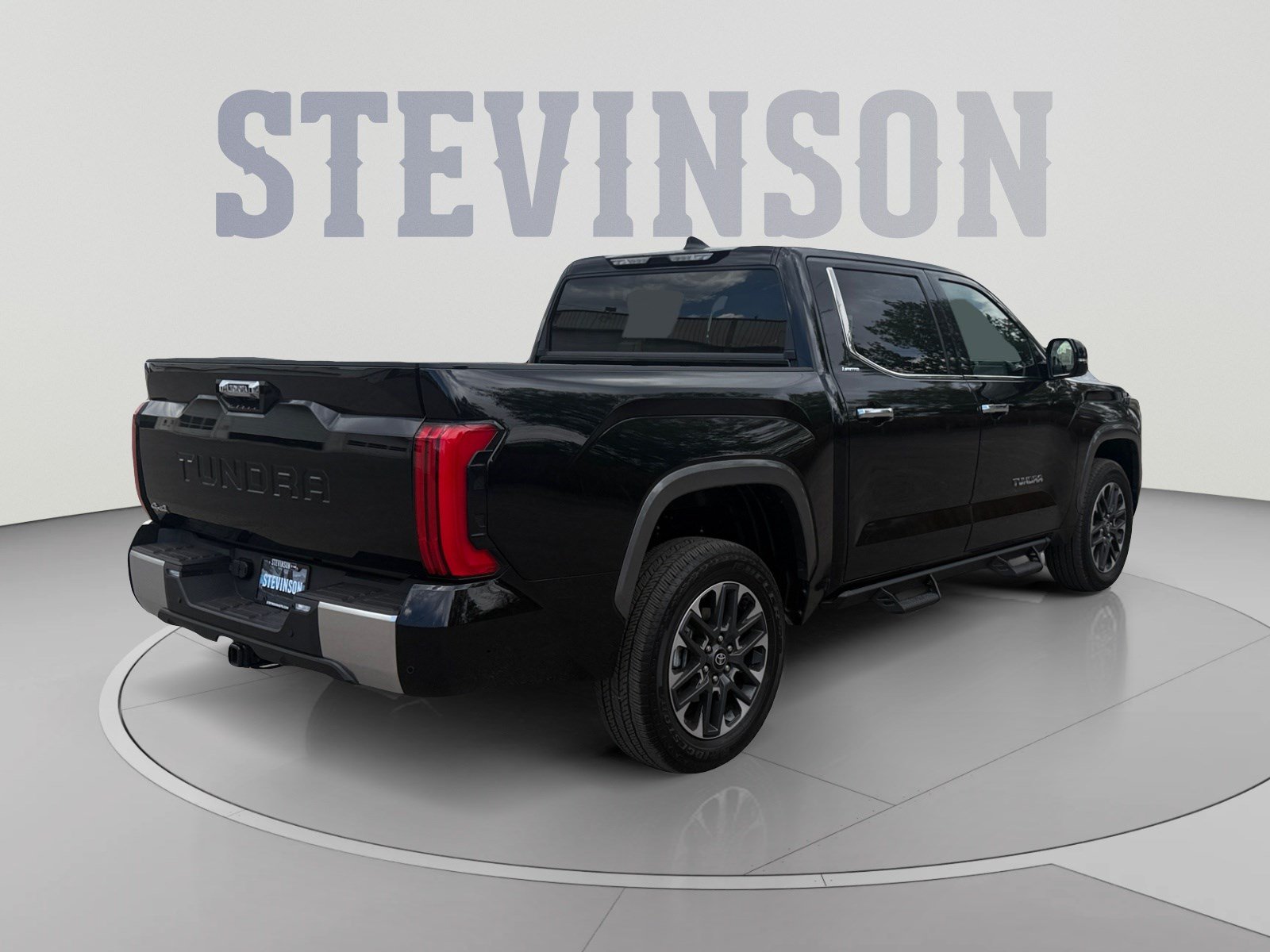 Used 2025 Toyota Tundra Limited AWD/4WD image 5