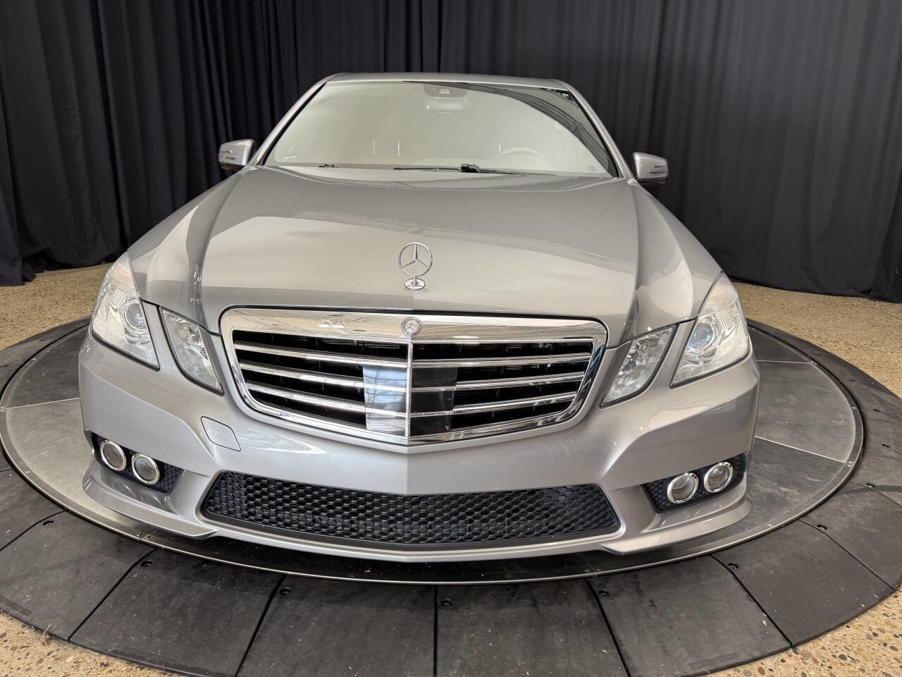 Used 2010 Mercedes-Benz E 350 4MATIC Sedan image 14