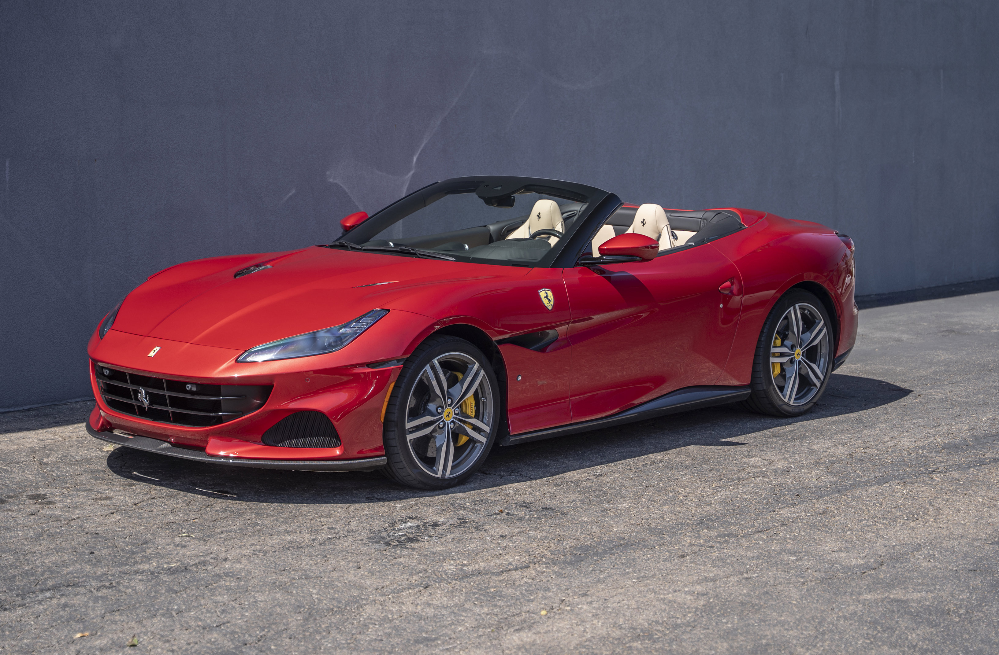 Used 2022 Ferrari Portofino M RWD image 1