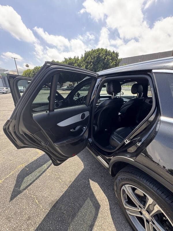Used 2017 Mercedes-Benz GLC 300 image 10