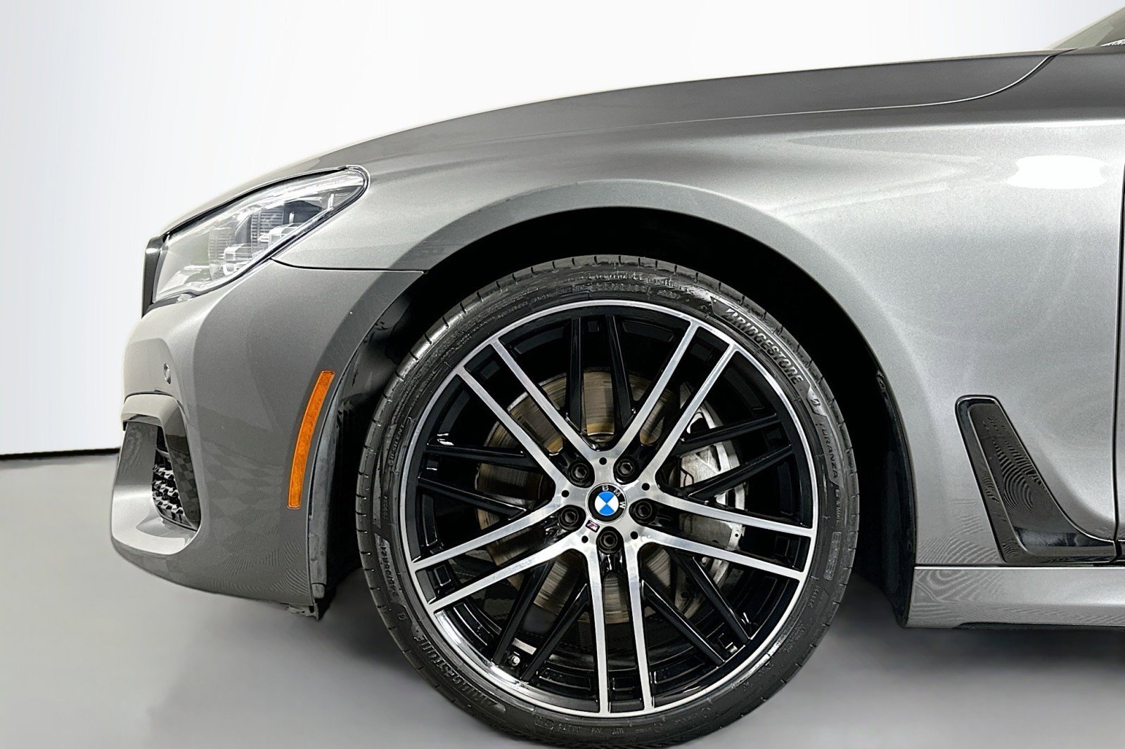 Used 2018 BMW 750i RWD image 12