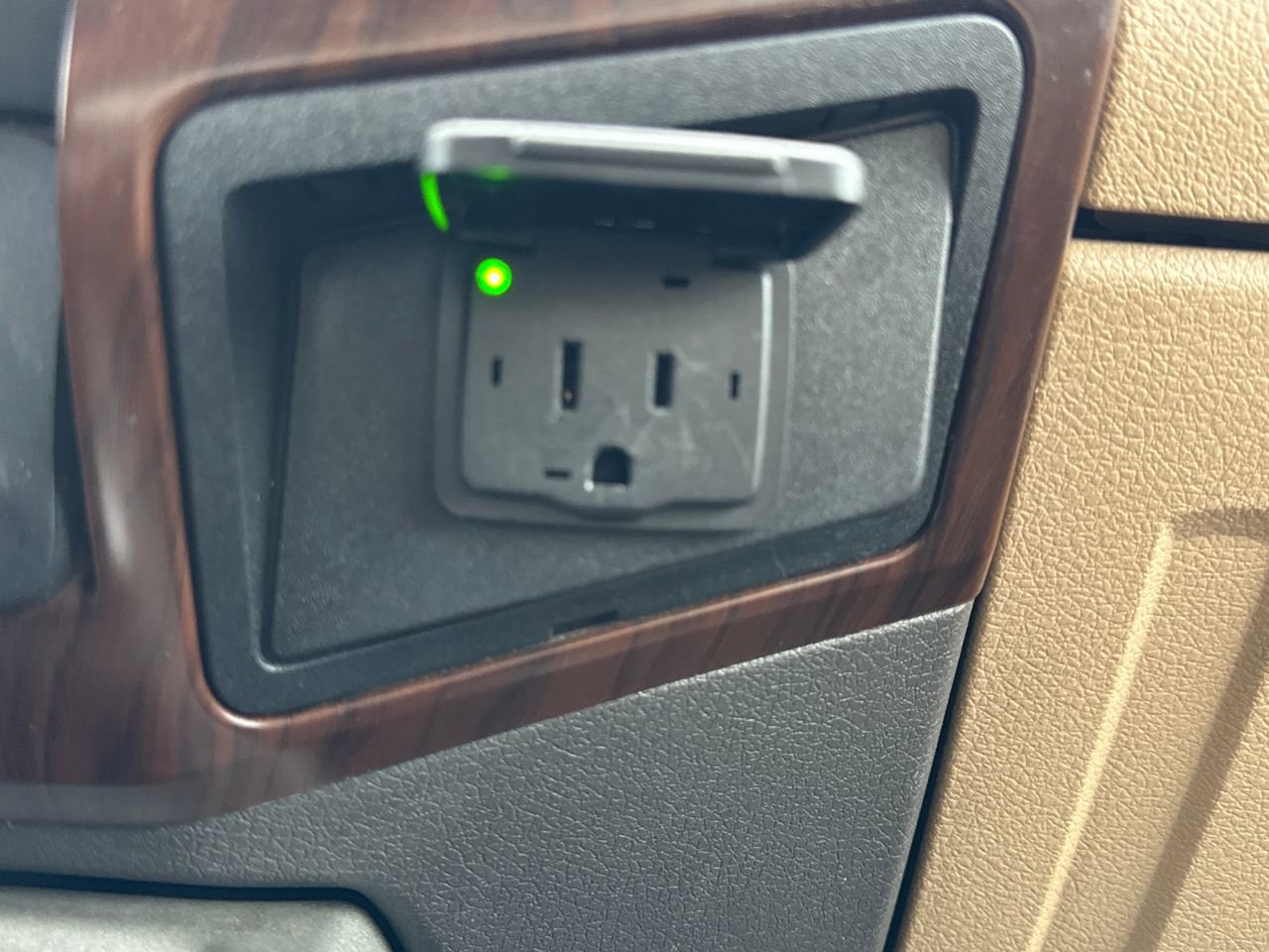 Used 2014 Ford F250 Lariat image 24