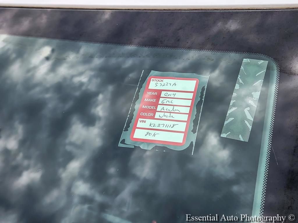 Used 2019 GMC Acadia SLE FWD image 18