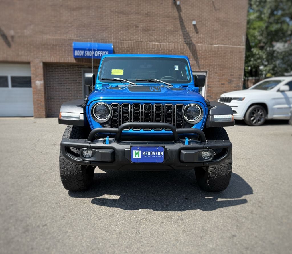 Used 2023 Jeep Wrangler Unlimited Rubicon 4xe AWD/4WD image 2