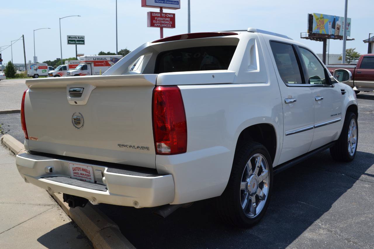 Used 2008 Cadillac Escalade EXT AWD/4WD image 10