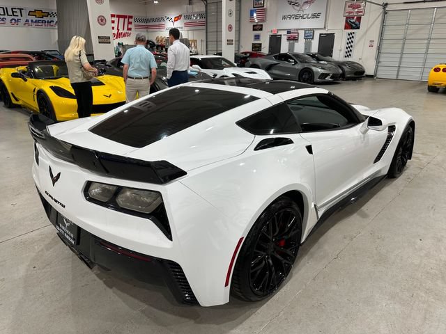 Used 2016 Chevrolet Corvette Z06 w/ Z07 Performance Package RWD image 24