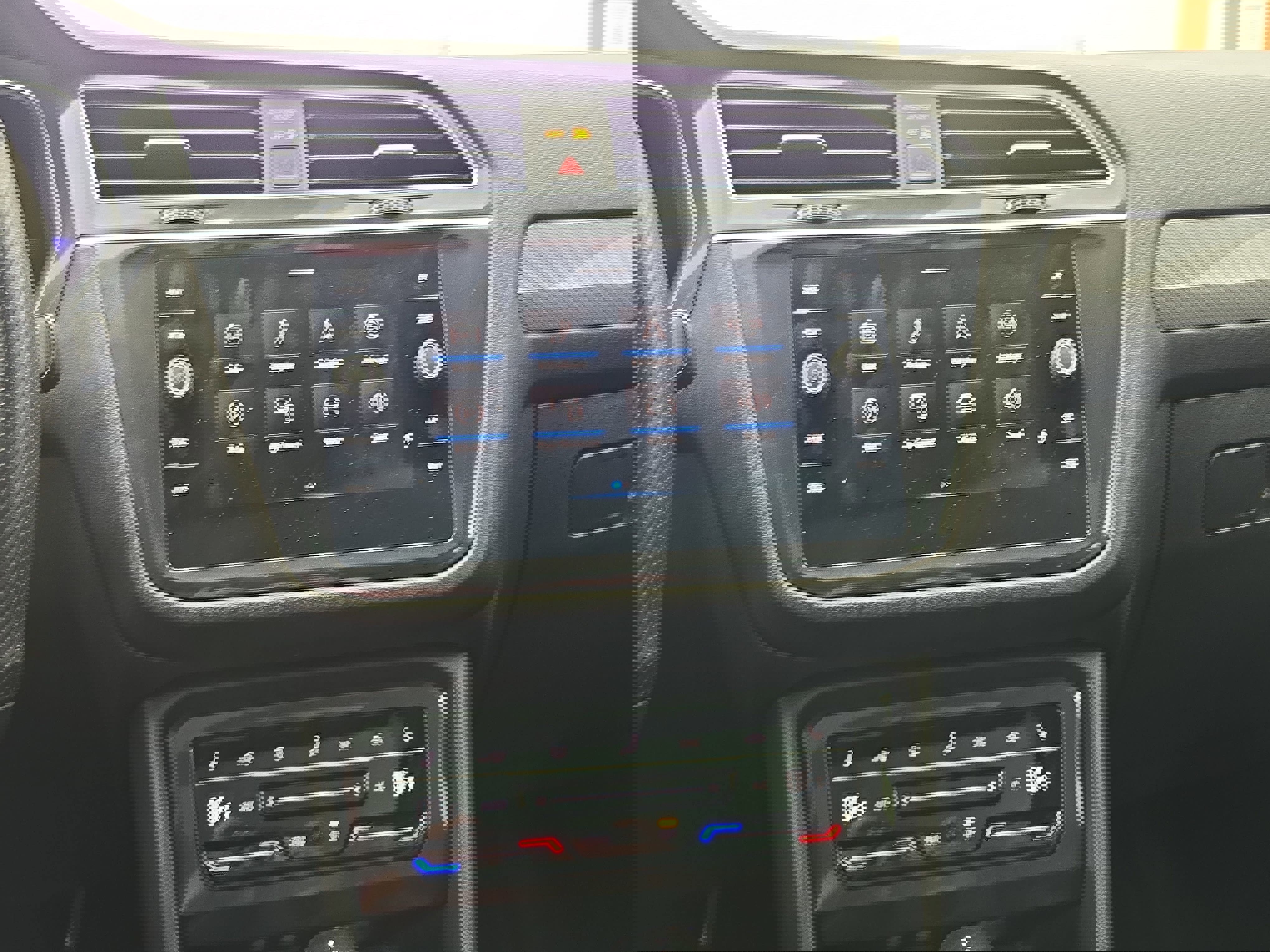 Certified 2024 Volkswagen Tiguan SE R-Line image 20