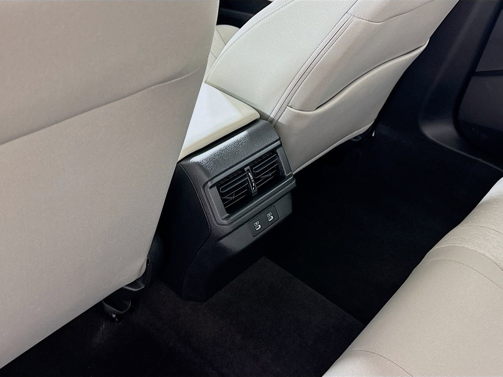 Used 2025 Honda Accord SE image 13