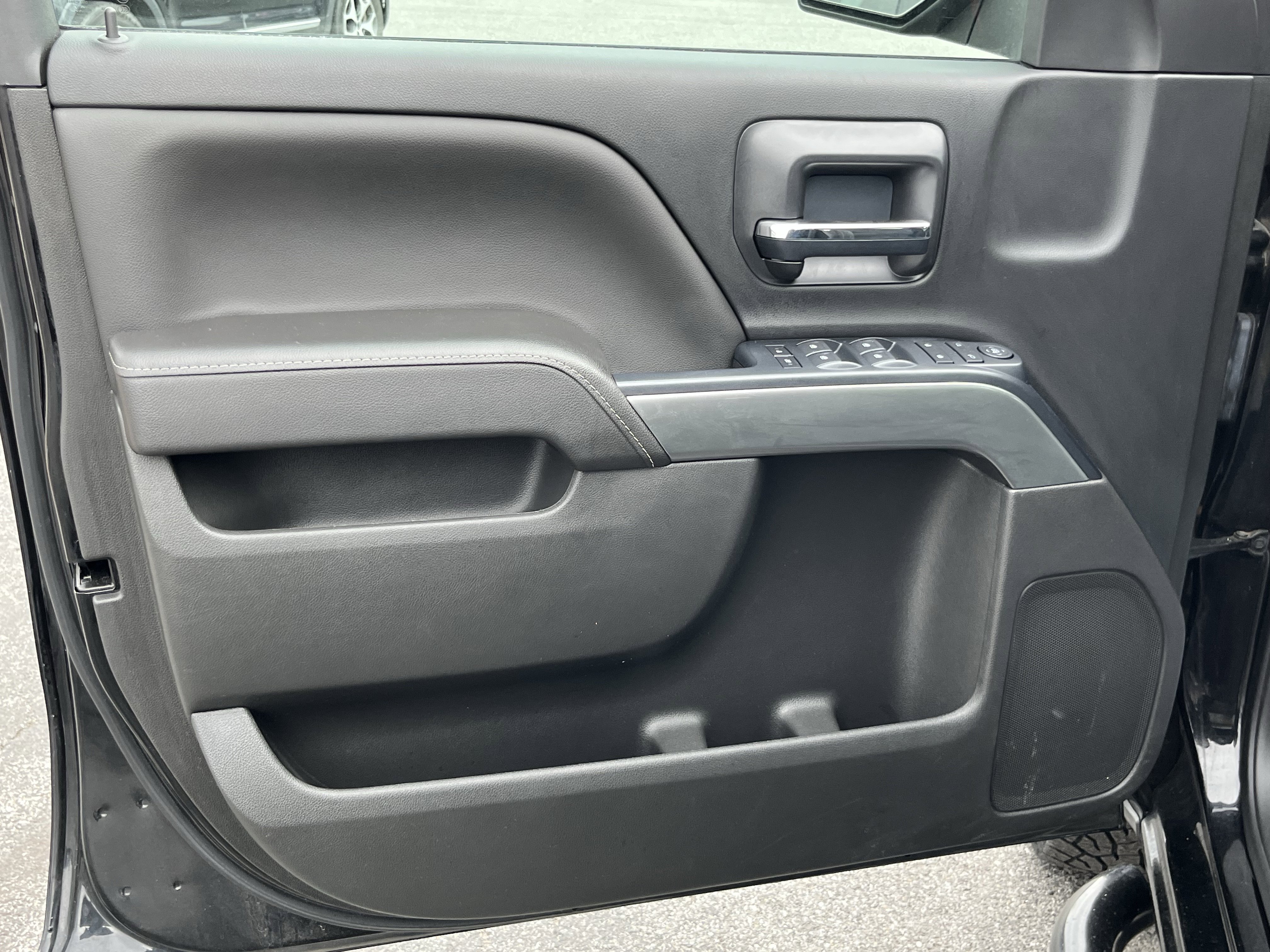 Used 2017 Chevrolet Silverado 1500 LT w/ All Star Edition AWD/4WD image 22