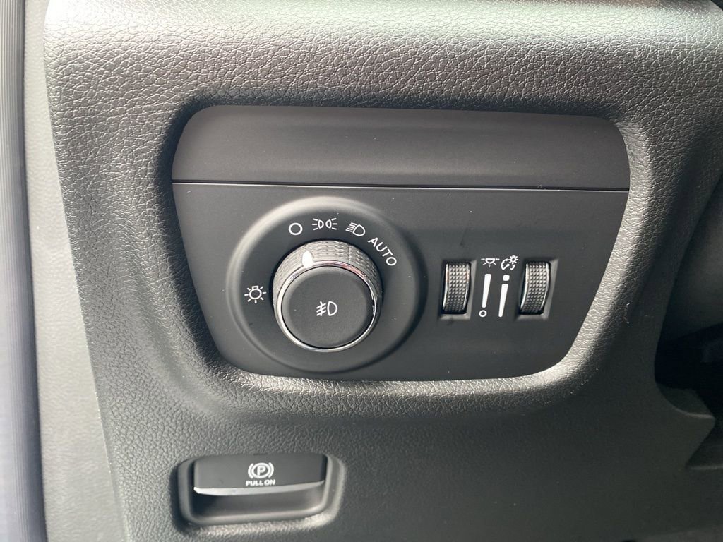 New 2025 Jeep Grand Cherokee L Limited image 15