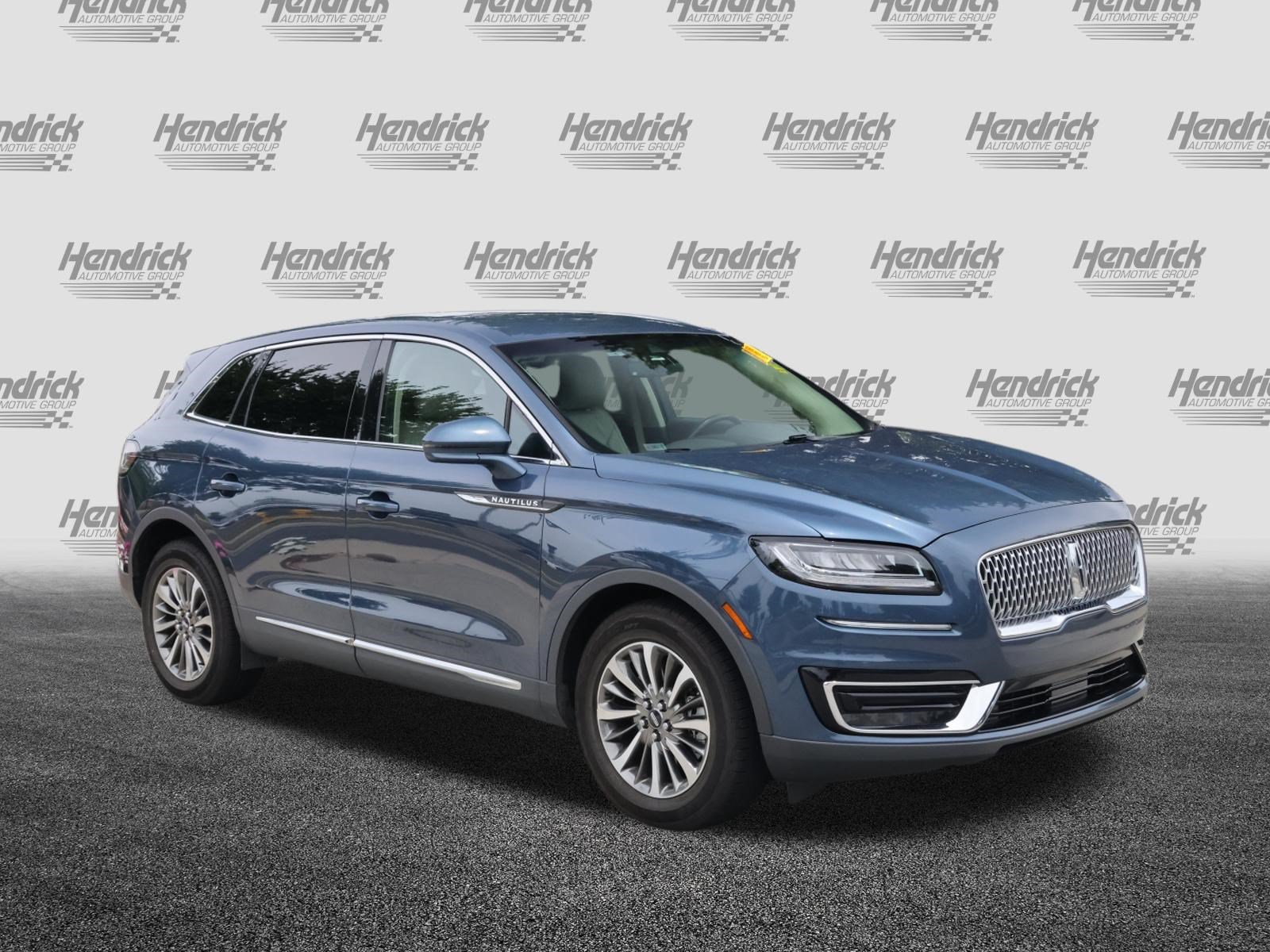 Used 2019 Lincoln Nautilus Select FWD image 2