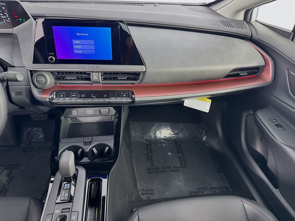 Used 2025 Toyota Prius Plug-In Hybrid image 15