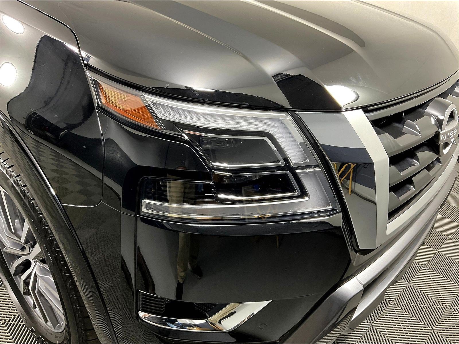 Certified 2024 Nissan Armada SL w/ Cargo Package AWD/4WD image 33