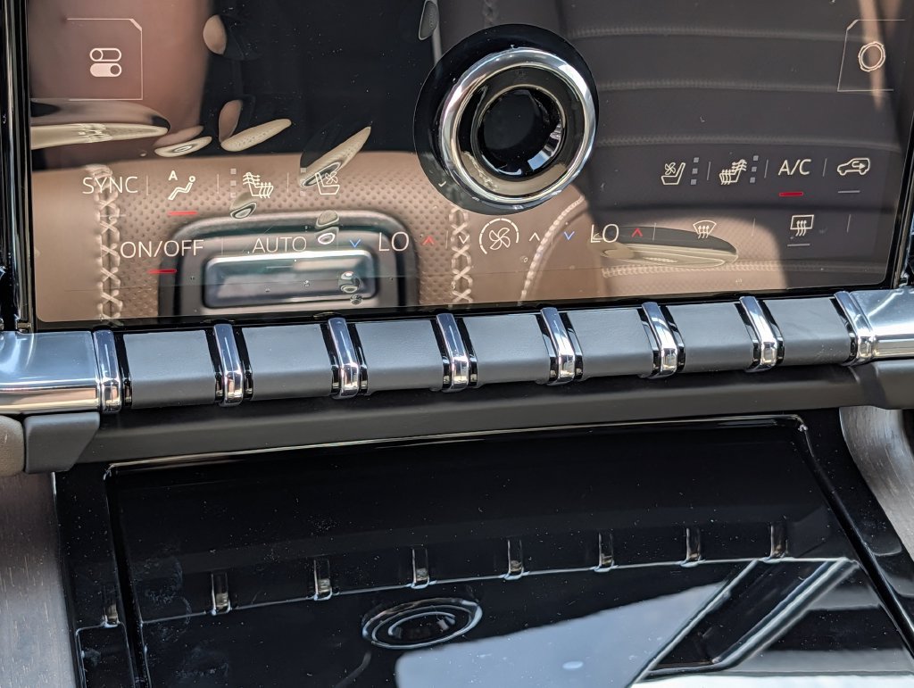 New 2027 GMC Yukon Denali Ultimate AWD/4WD image 15