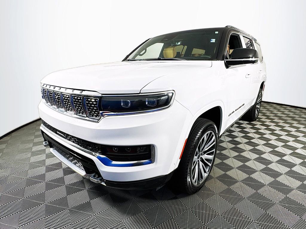 Used 2024 Jeep Grand Wagoneer Series III w/ Rear Seat Video Group 1 image 3