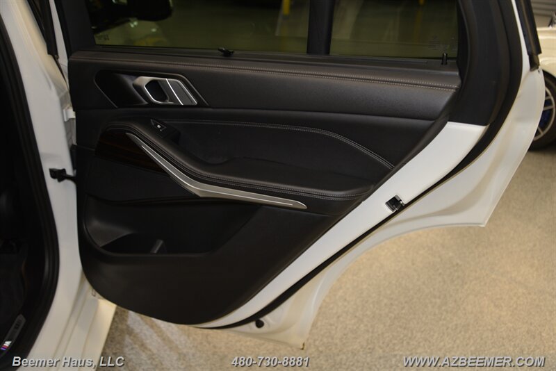 Used 2025 BMW X5 xDrive40i w/ M Sport Package AWD/4WD image 42