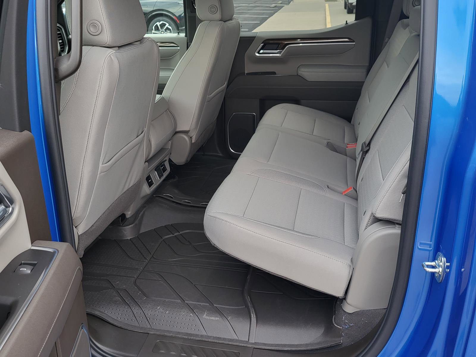 New 2026 Chevrolet Silverado 1500 LT w/ Texas Edition Plus RWD image 12