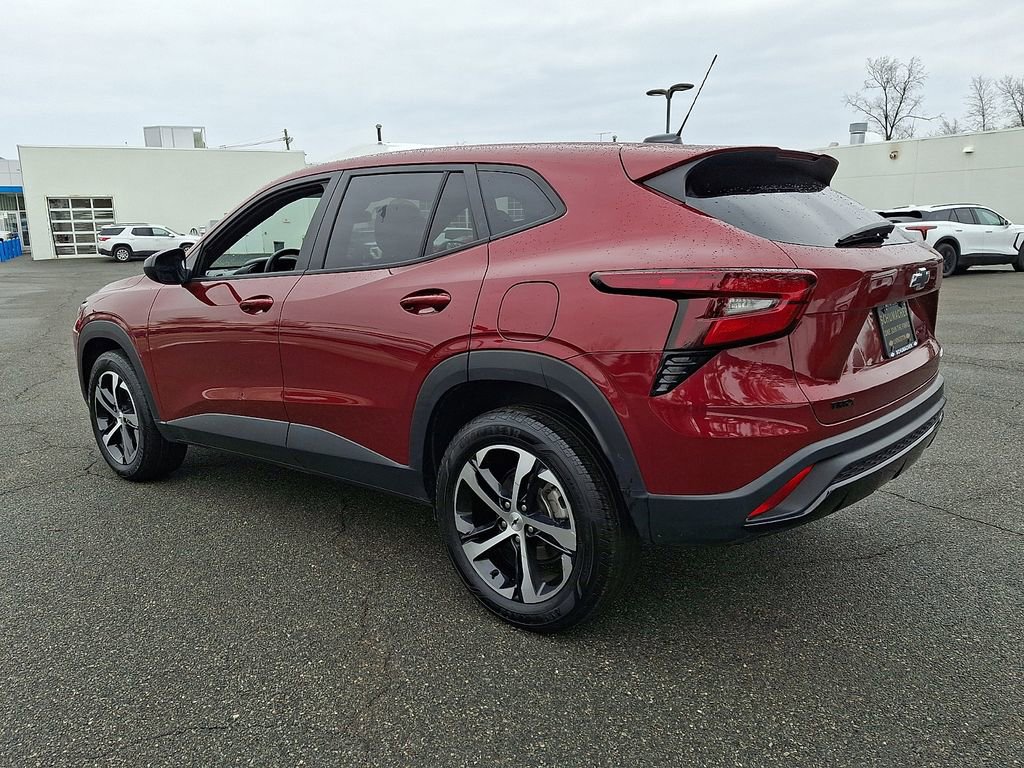 Certified 2024 Chevrolet Trax RS image 4