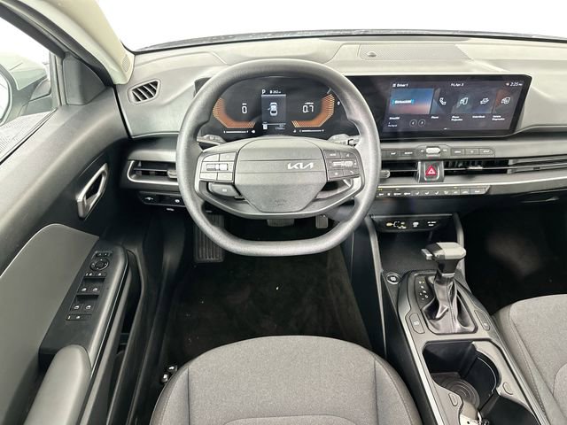 Used 2025 Kia K4 LXS FWD image 10