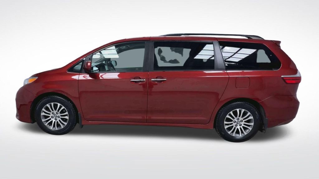 Used 2019 Toyota Sienna XLE FWD image 8
